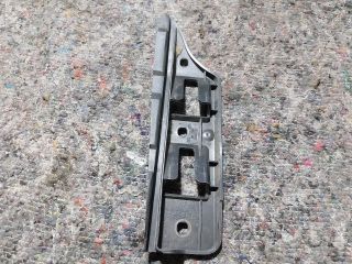 bontott VW GOLF V Bal első Lökhárító Tartó (Műanyag)