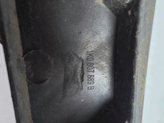 bontott VW GOLF V Bal első Lökhárító Tartó (Műanyag)