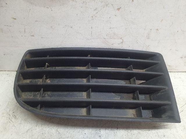 bontott VW GOLF V Bal első Lökhárító Vakborítás