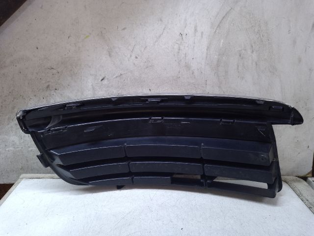 bontott VW GOLF V Bal első Lökhárító Vakborítás