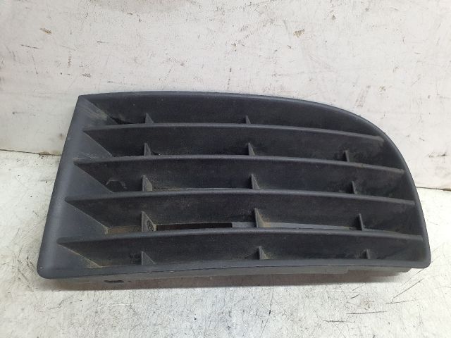 bontott VW GOLF V Bal első Lökhárító Vakborítás