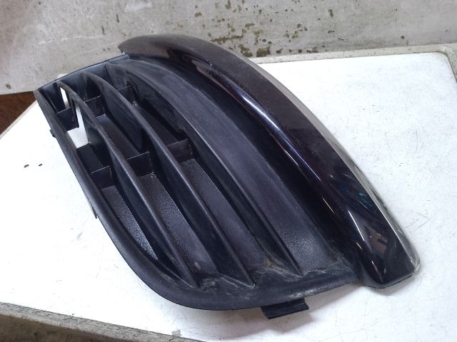 bontott VW GOLF V Bal első Lökhárító Vakborítás