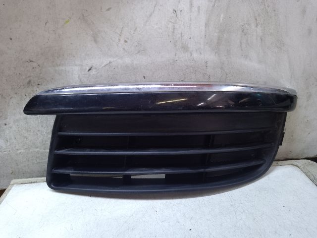 bontott VW GOLF V Bal első Lökhárító Vakborítás