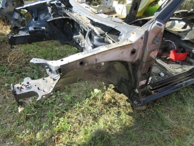 bontott VW GOLF V Bal első Negyed Karosszéria Csomag