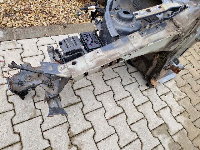 bontott VW GOLF V Bal első Negyed Karosszéria Csomag