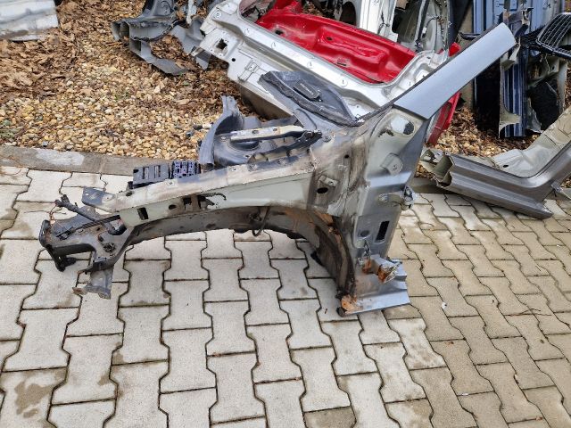 bontott VW GOLF V Bal első Negyed Karosszéria Csomag