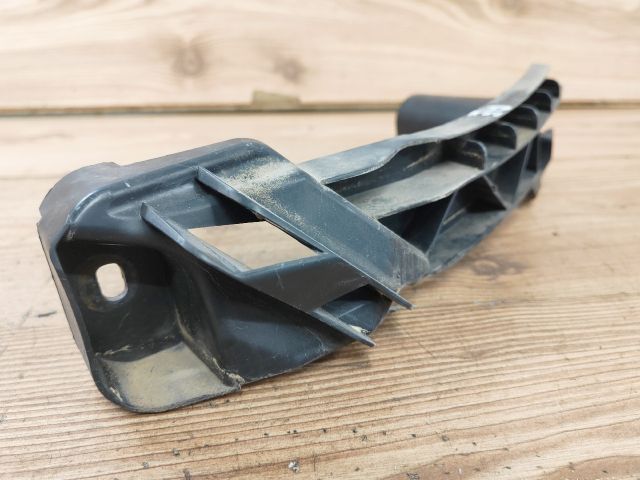 bontott VW GOLF V Bal első Oldal Lökhárító Tartó (Műanyag)