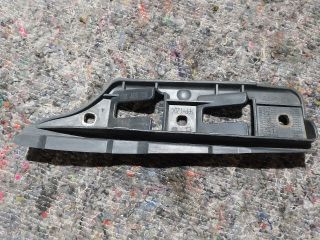 bontott VW GOLF V Bal első Oldal Lökhárító Tartó (Műanyag)