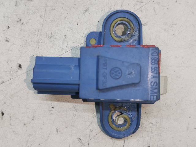 bontott VW GOLF V Bal első Oldal Ütközés Érzékelő