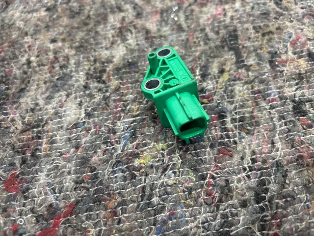 bontott VW GOLF V Bal első Oldal Ütközés Érzékelő