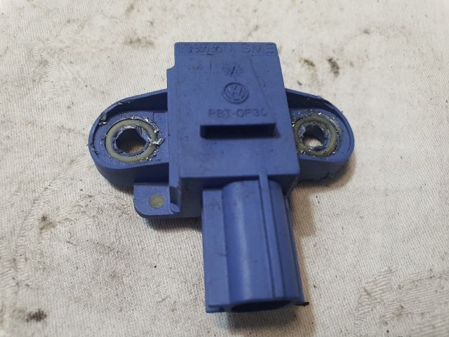 bontott VW GOLF V Bal első Oldal Ütközés Érzékelő