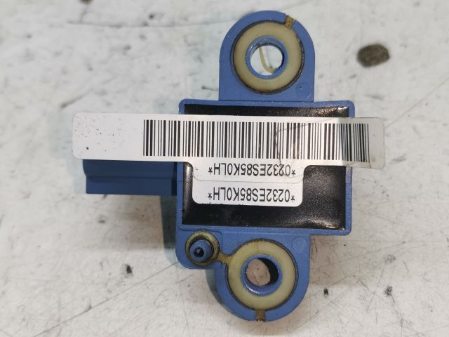 bontott VW GOLF V Bal első Oldal Ütközés Érzékelő