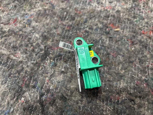 bontott VW GOLF V Bal első Oldal Ütközés Érzékelő