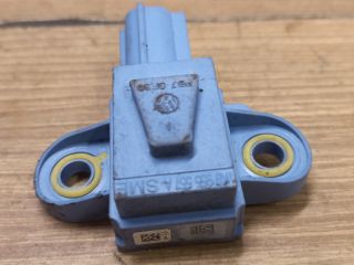 bontott VW GOLF V Bal első Oldal Ütközés Érzékelő