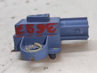 bontott VW GOLF V Bal első Oldal Ütközés Érzékelő