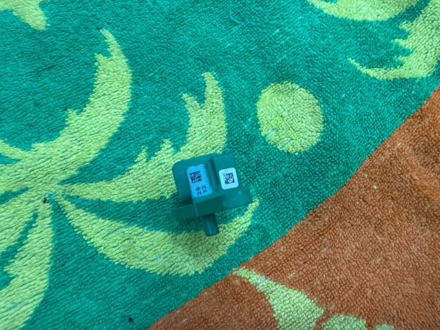 bontott VW GOLF V Bal első Oldal Ütközés Érzékelő