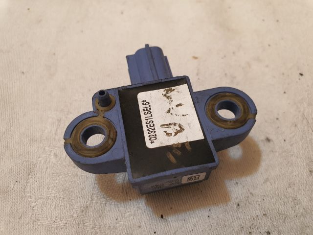 bontott VW GOLF V Bal első Oldal Ütközés Érzékelő