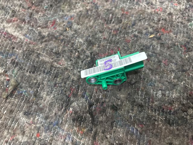 bontott VW GOLF V Bal első Oldal Ütközés Érzékelő