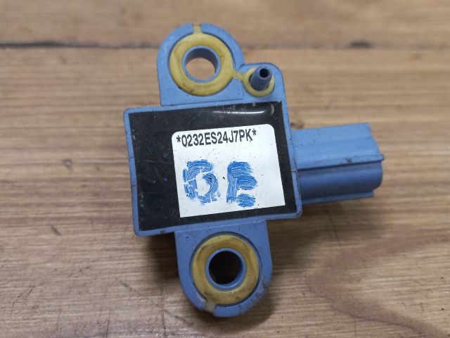 bontott VW GOLF V Bal első Oldal Ütközés Érzékelő