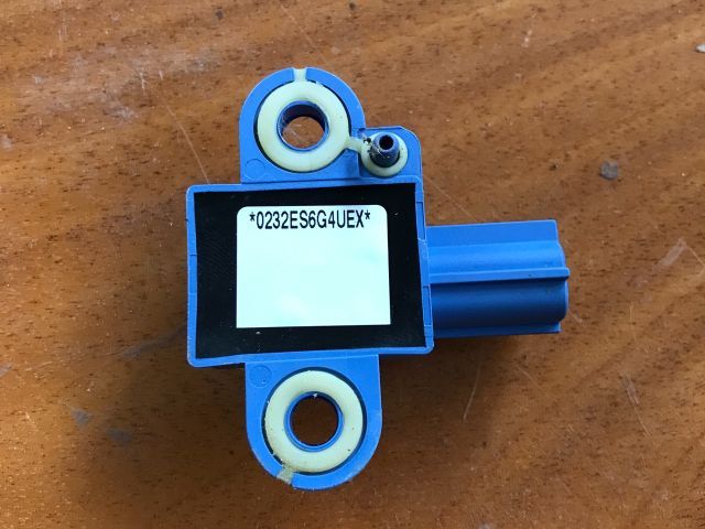 bontott VW GOLF V Bal első Oldal Ütközés Érzékelő