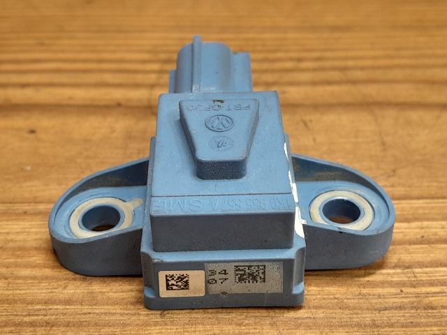 bontott VW GOLF V Bal első Oldal Ütközés Érzékelő