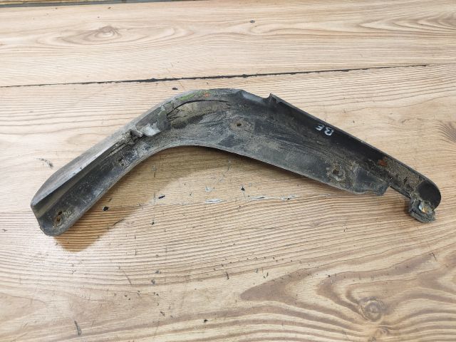 bontott VW GOLF V Bal első Sárvédő Gumi