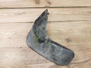 bontott VW GOLF V Bal első Sárvédő Gumi