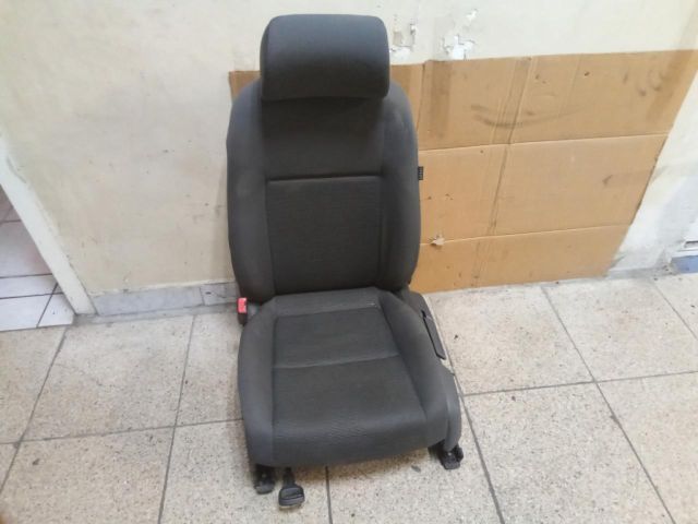 bontott VW GOLF V Bal első Ülés