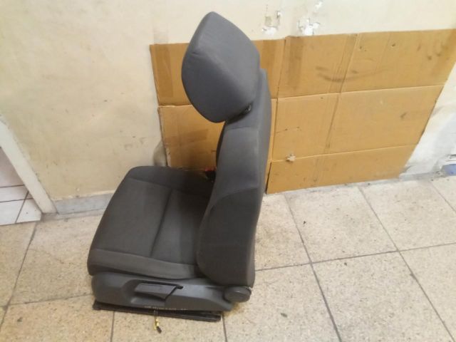 bontott VW GOLF V Bal első Ülés