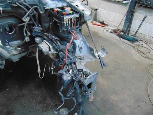 bontott VW GOLF V Bal első Ütközéscsillapító