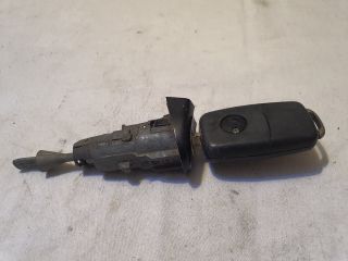 bontott VW GOLF V Bal első Zárbetét