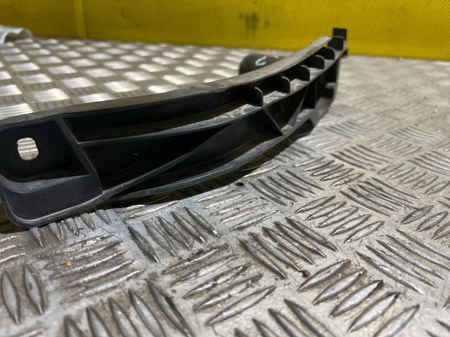 bontott VW GOLF V Bal Fényszóró Tartó