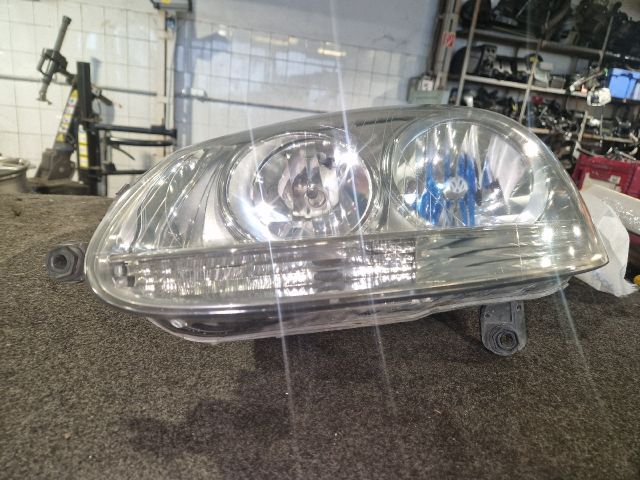 bontott VW GOLF V Bal Fényszóró