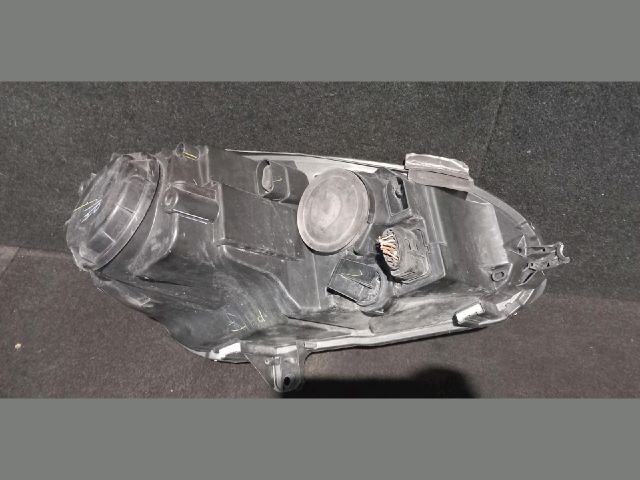 bontott VW GOLF V Bal Fényszóró