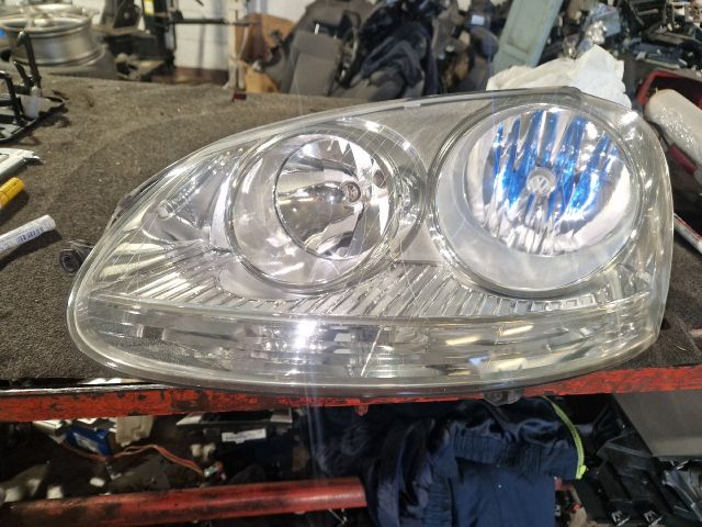 bontott VW GOLF V Bal Fényszóró