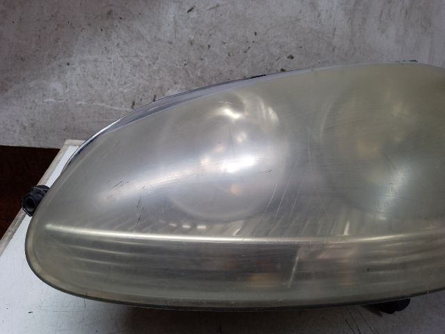 bontott VW GOLF V Bal Fényszóró