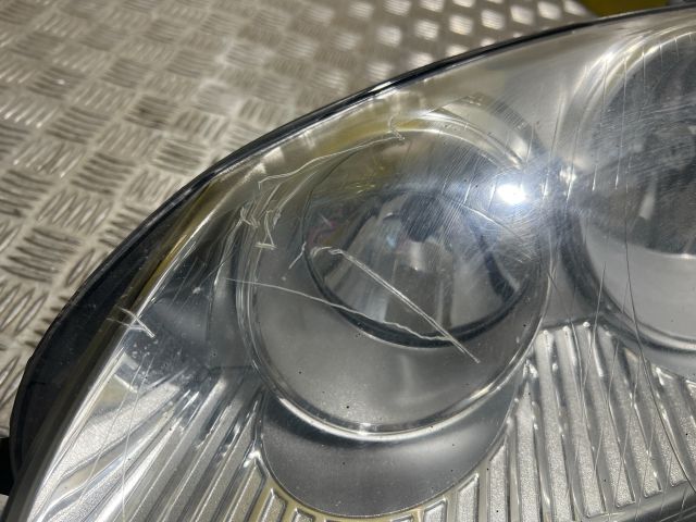 bontott VW GOLF V Bal Fényszóró