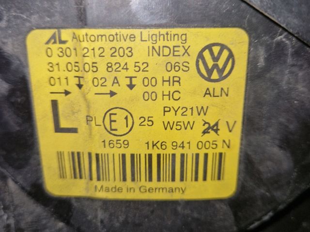 bontott VW GOLF V Bal Fényszóró