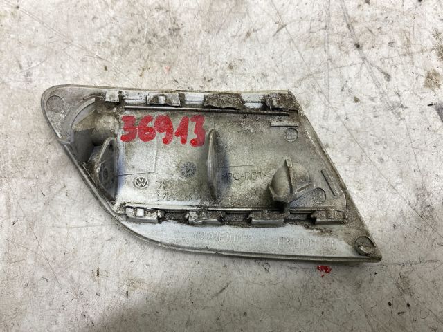 bontott VW GOLF V Bal Fényszórómosó Fedél