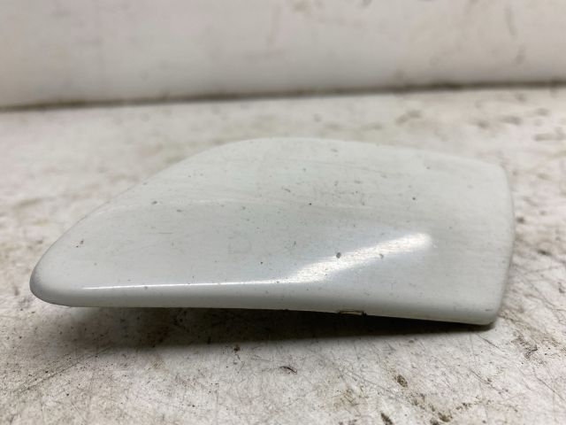 bontott VW GOLF V Bal Fényszórómosó Fedél