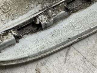 bontott VW GOLF V Bal Fényszórómosó Fedél