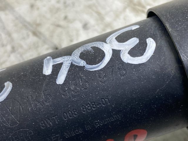 bontott VW GOLF V Bal Fényszórómosó Fúvóka