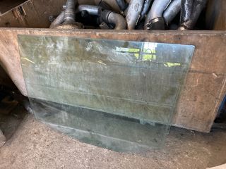 bontott VW GOLF V Bal hátsó Ablak