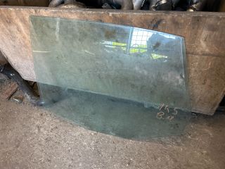 bontott VW GOLF V Bal hátsó Ablak