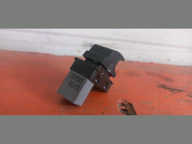 bontott VW GOLF V Bal hátsó Ablakemelő Kapcsoló