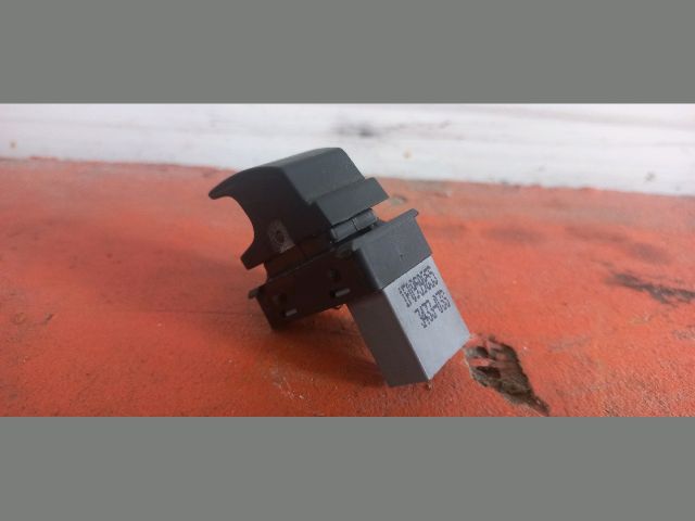 bontott VW GOLF V Bal hátsó Ablakemelő Kapcsoló