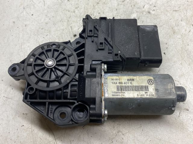 bontott VW GOLF V Bal hátsó Ablakemelő Motor