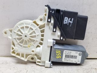 bontott VW GOLF V Bal hátsó Ablakemelő Motor