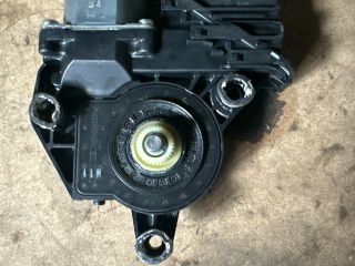 bontott VW GOLF V Bal hátsó Ablakemelő Motor