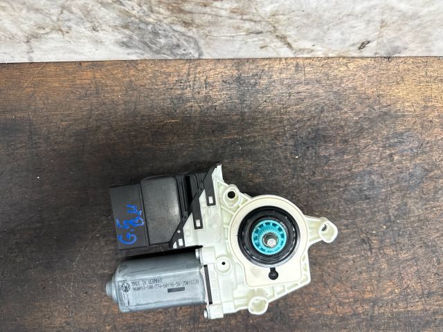 bontott VW GOLF V Bal hátsó Ablakemelő Motor